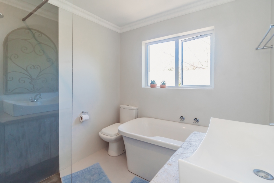 4 Bedroom Property for Sale in Fernridge Western Cape